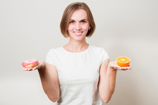 Mujer con alimentos