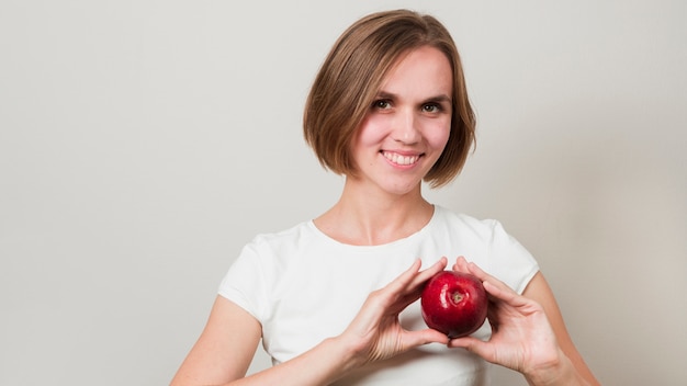 Mujer con alimentos