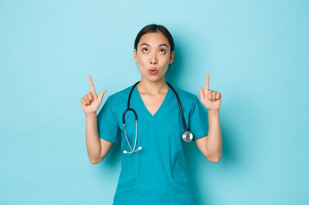 Mujer asiática de salud posando