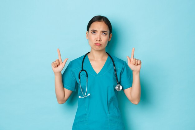 Mujer asiática de salud posando