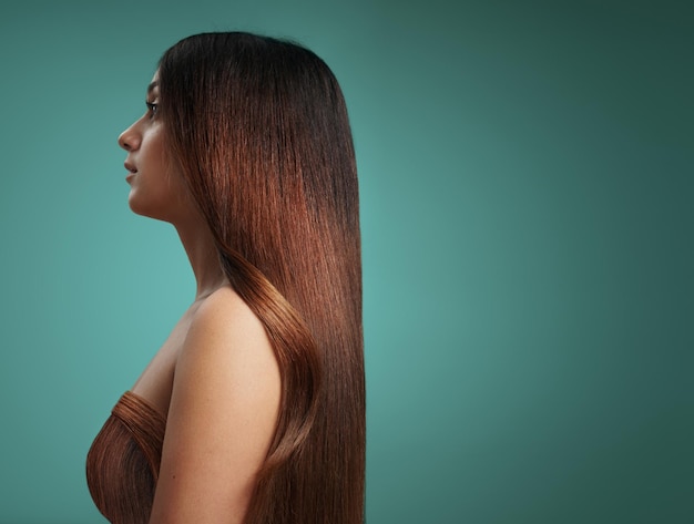 Mujer con cabello sano