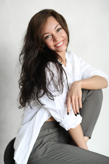 Mujer, en, camisa blanca