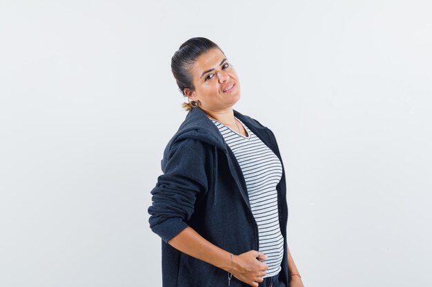 Mujer en camiseta