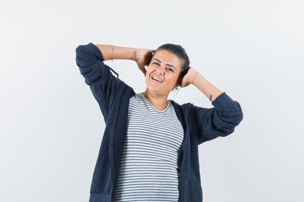 Mujer en camiseta