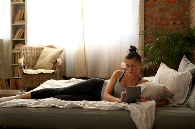 Mujer en casa