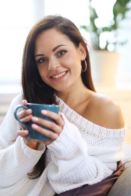 Mujer en casa