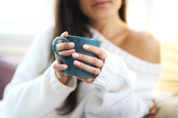 Mujer en casa