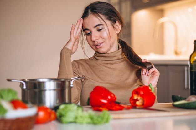 Mujer, cocina, en, cocina