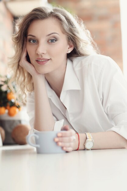 Mujer en la cocina