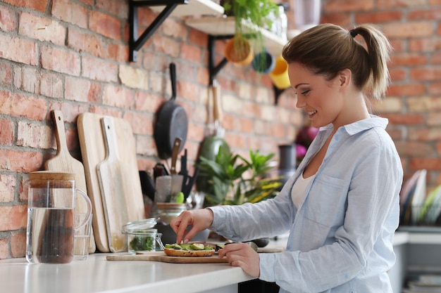 Mujer, en, cocina