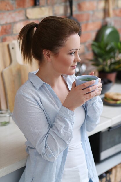 Mujer, en, cocina