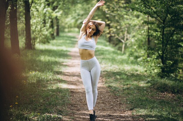 Mujer deporte corriendo