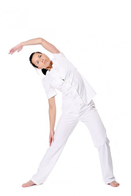 Mujer deporte haciendo ejercicio de yoga