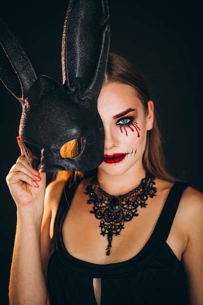 Foto gratuita mujer en un disfraz de halloween