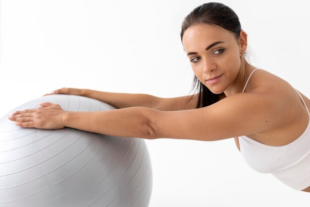 Mujer haciendo un ejercicio físico