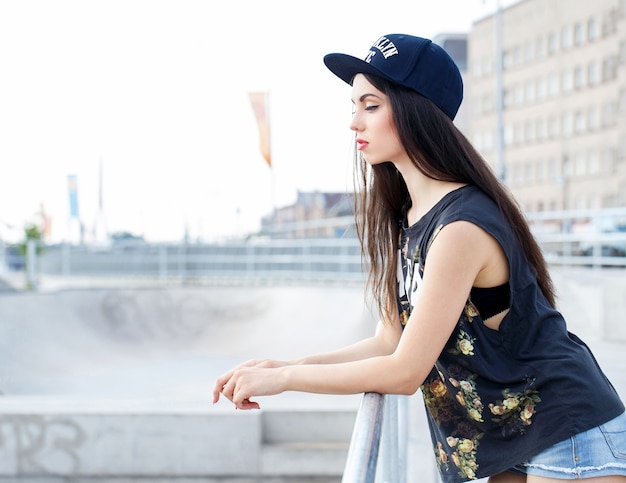 Mujer hermosa en la calle