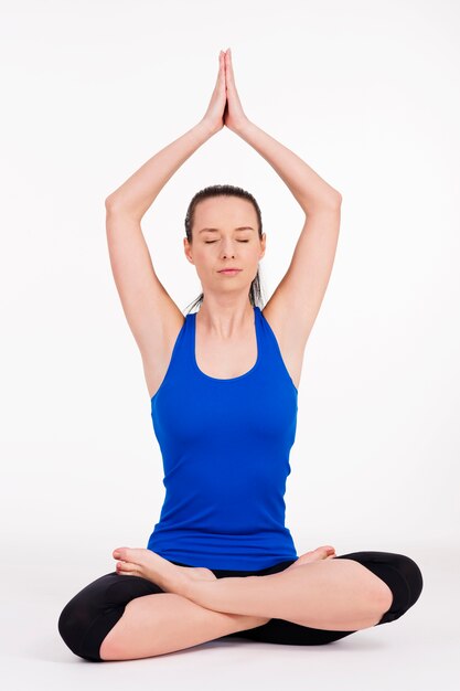 Mujer joven, ejercitar, yoga