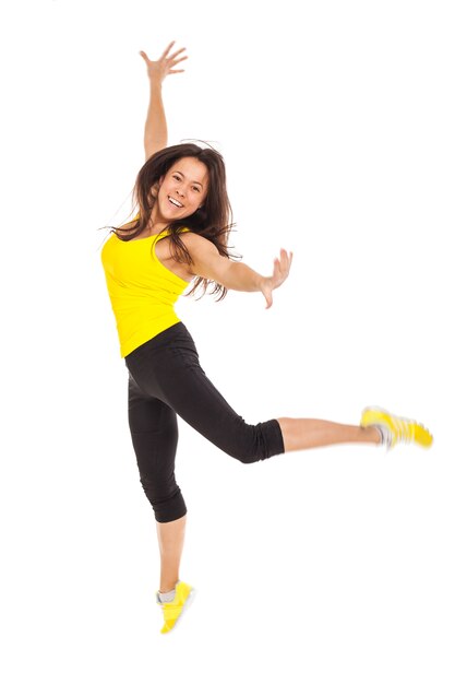 Mujer joven feliz en ropa de fitness
