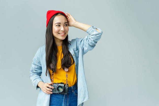 Foto gratuita mujer joven, sonriente