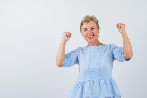 Mujer madura, posar, en, el, estudio