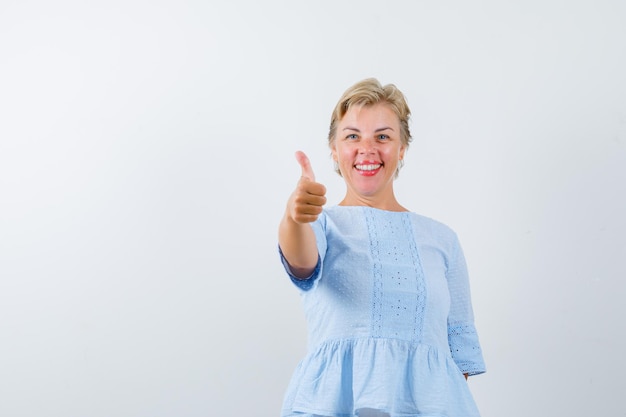 Mujer madura, posar, en, el, estudio