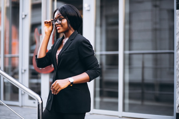 Mujer de negocios afroamericana