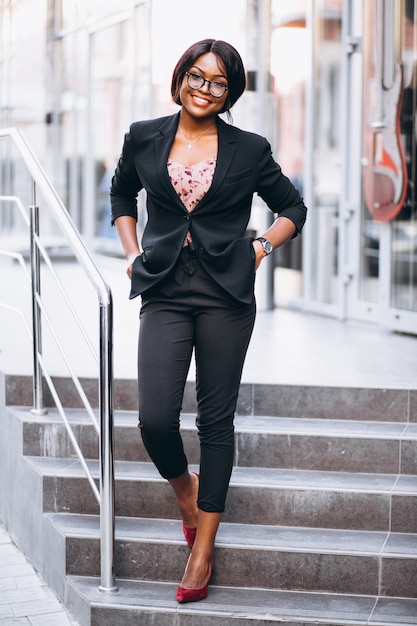 Mujer de negocios afroamericana