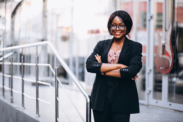 Mujer de negocios afroamericana