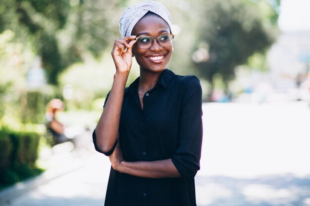 Mujer de negocios afroamericana