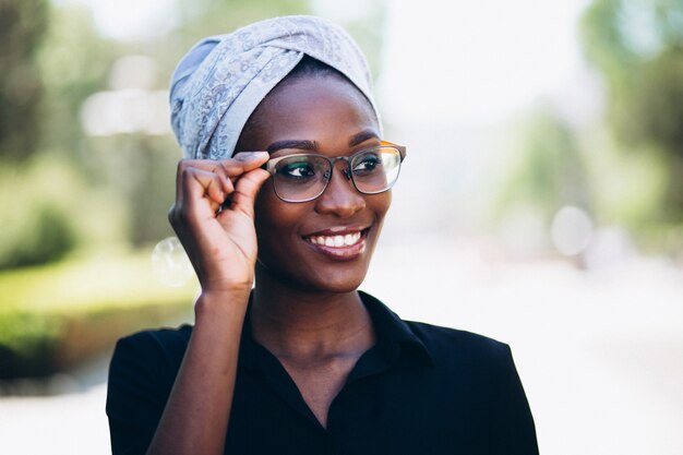 Mujer de negocios afroamericana