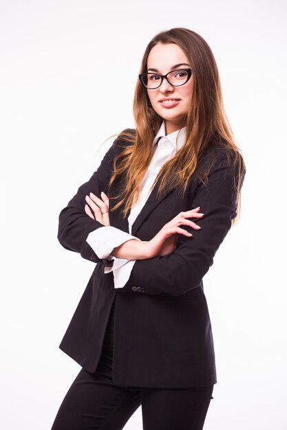 Mujer de negocios inteligente con retrato de gafas aislado en la pared blanca
