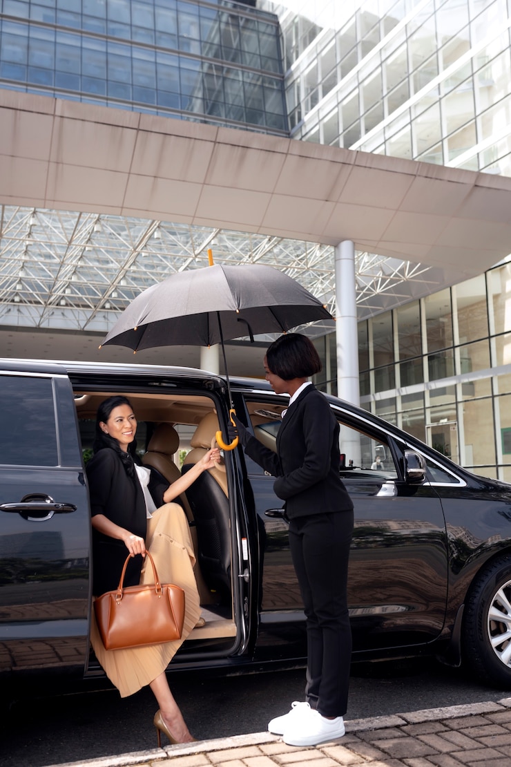 Foto gratuito mujer de negocios, en, un, taxi, taxi