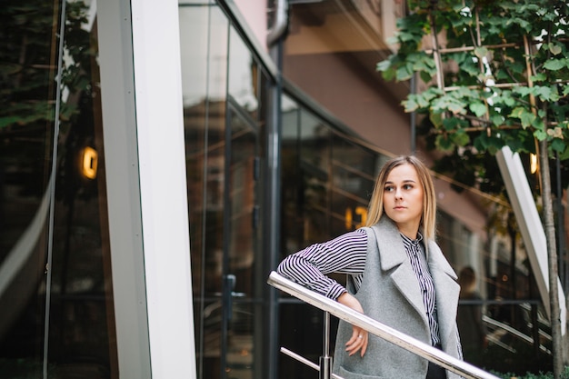 Foto gratuita mujer de negocios