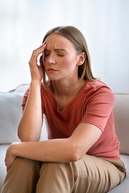 Mujer en proceso de aborto