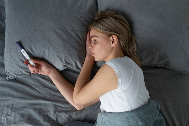 Mujer que sufre de infertilidad