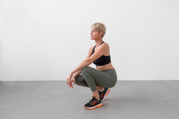 Mujer con ropa deportiva