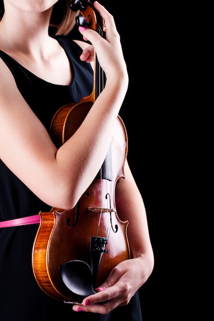 Foto gratuita mujer con el violin