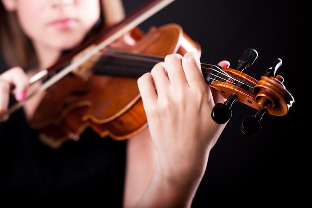 Mujer con el violin