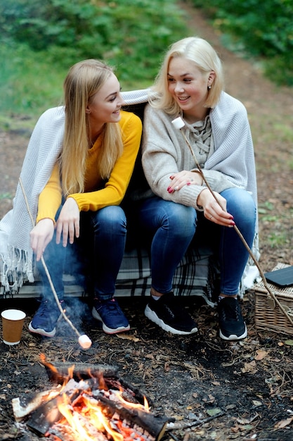 Mujeres en el bosque