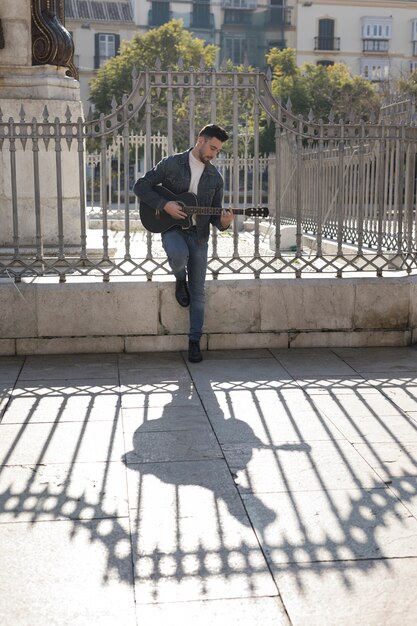 Música de guitarra al aire libre