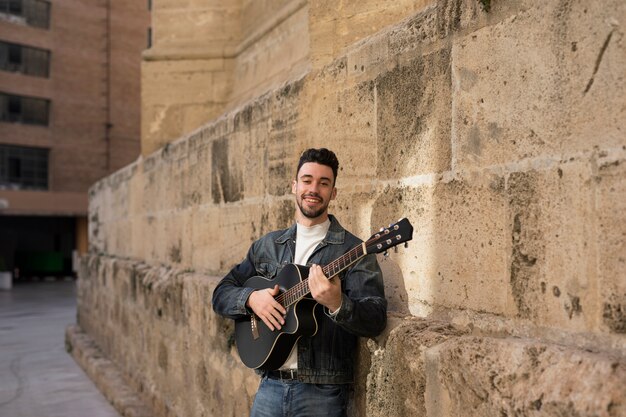 Música de guitarra al aire libre