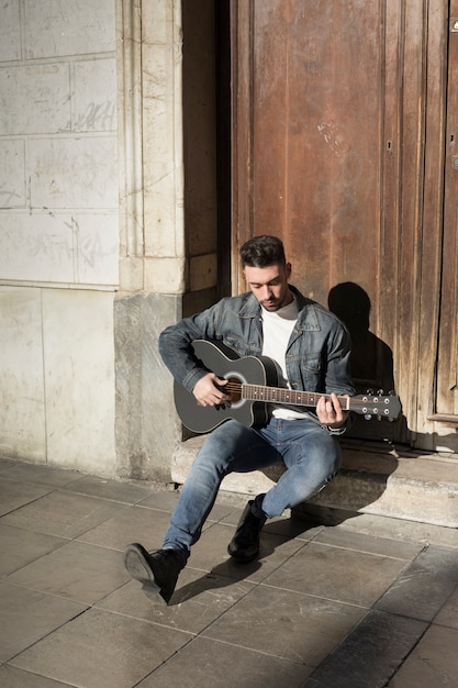 Música de guitarra al aire libre