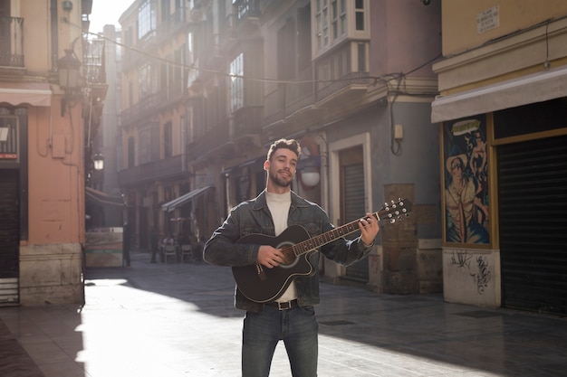 Música de guitarra al aire libre