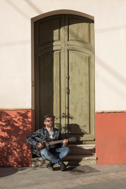 Foto gratuita música de guitarra al aire libre