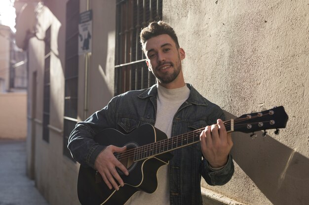 Música de guitarra al aire libre