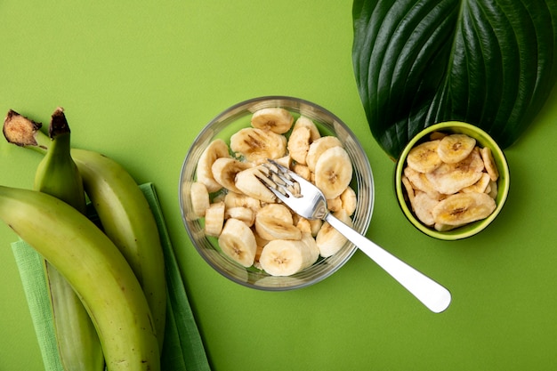 Naturaleza muerta de la receta con plátano