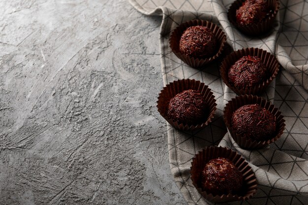 Naturaleza muerta de una taza de postre de acai brasileño