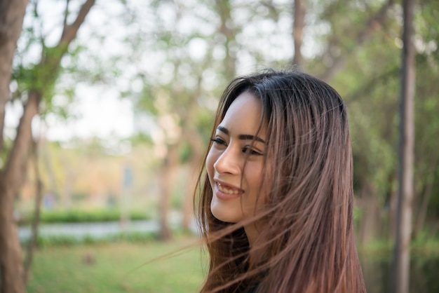 Naturaleza, persona, mujer, joven, primavera