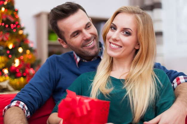 La Navidad es siempre una época feliz del año para esta pareja.