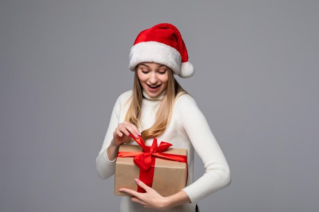 Navidad niña recibió un regalo